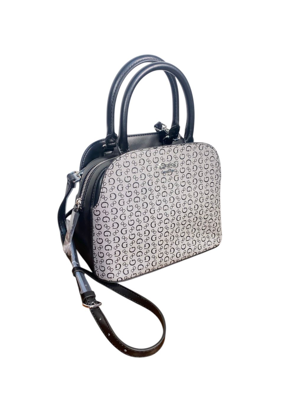 Bolso Satchel GUESS Monogram – Sofisticación y Estructura Clásica